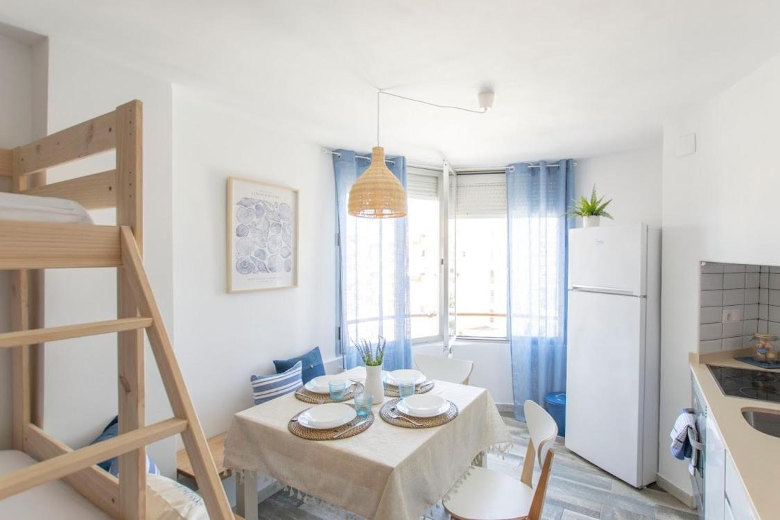 Apartbeach La Brisa Y Frente Playa La Pineda Bagian luar foto