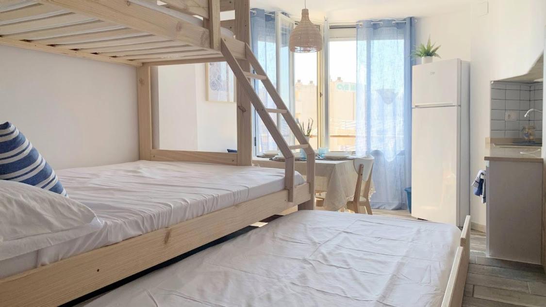 Apartbeach La Brisa Y Frente Playa La Pineda Bagian luar foto